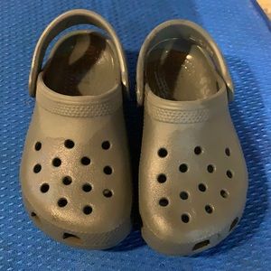 EUC Crocs dark gray toddler 9